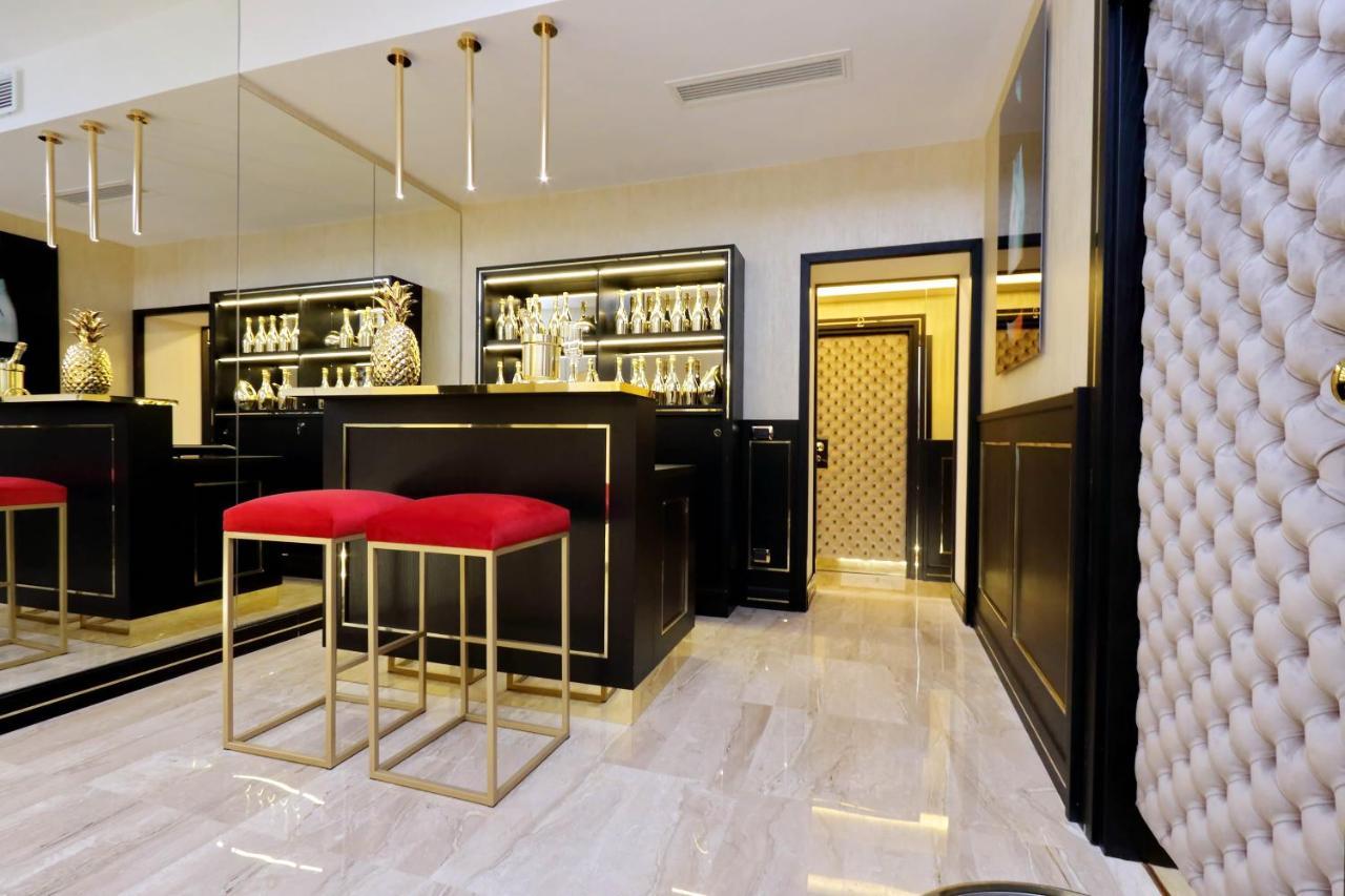 Trevi Diamond Luxury Suites & Jacuzzi Рим Экстерьер фото